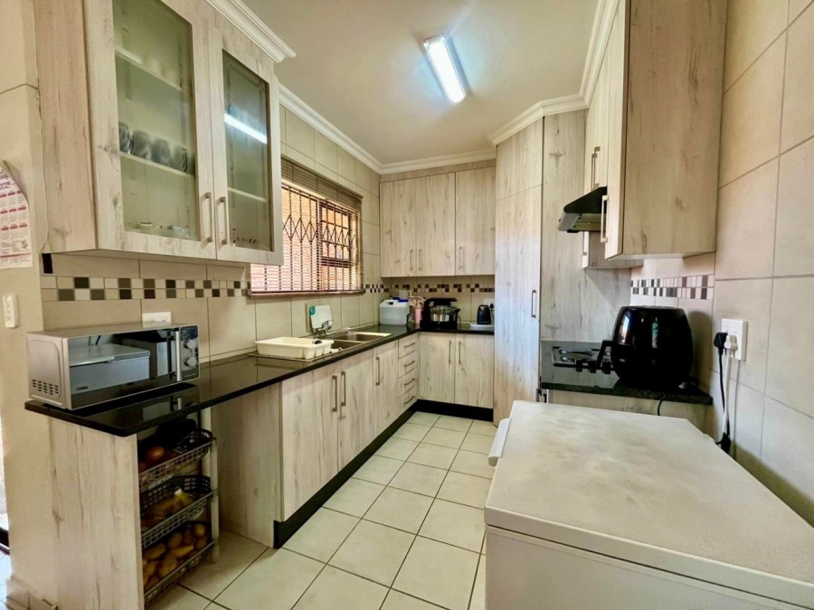 3 Bedroom Property for Sale in Waterval East North West
